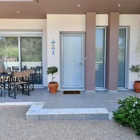 Dionysus Seaside Villa 이알리소스 외부 사진