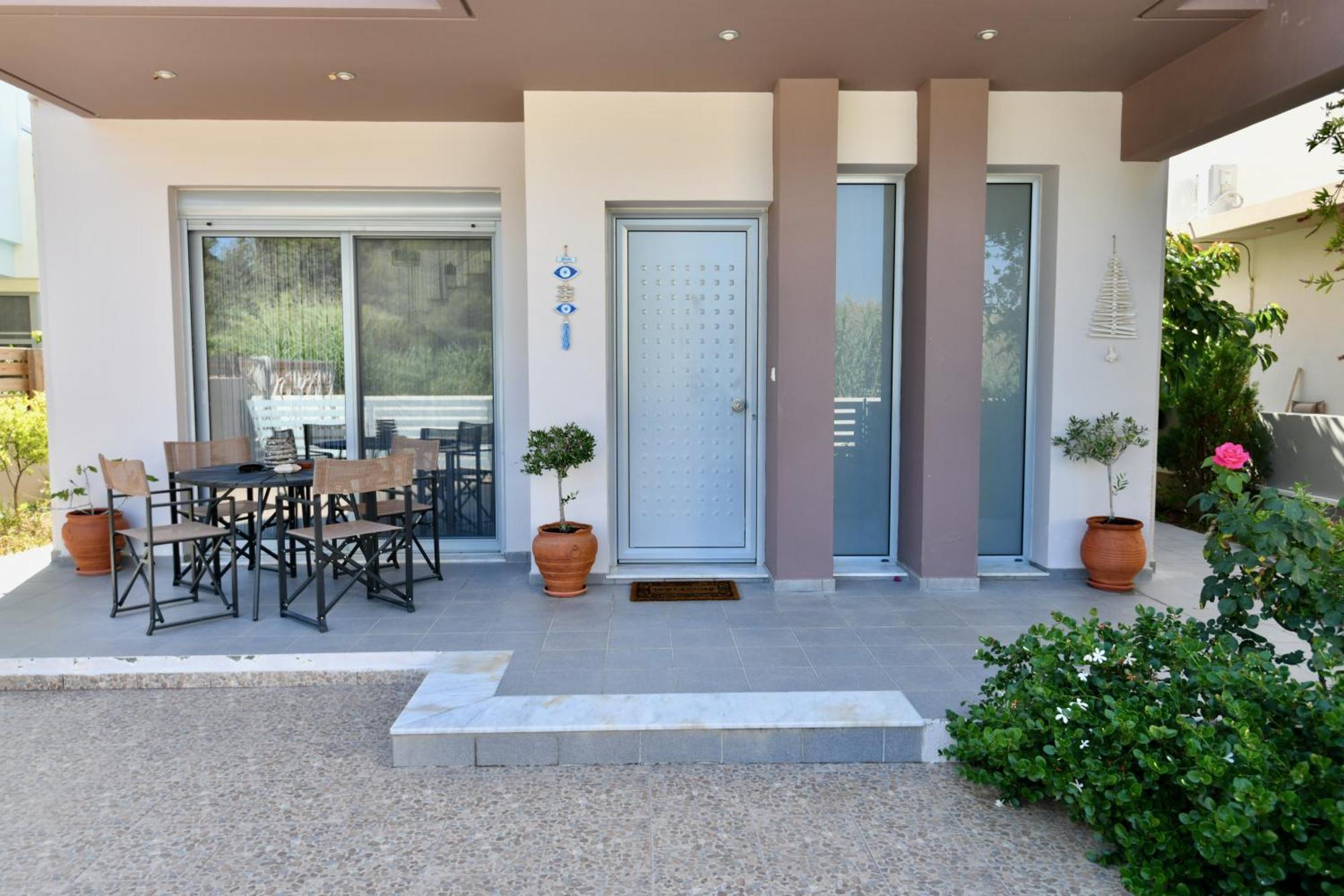 Dionysus Seaside Villa 이알리소스 외부 사진